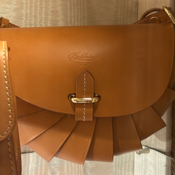 Meet your Posher, Missy - Picture 1 of 1